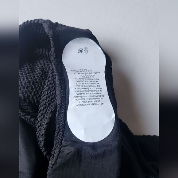 H&M Padded-Cup High-Leg Swimsuit in Black Textured Size Medium - Picture 6 of 14